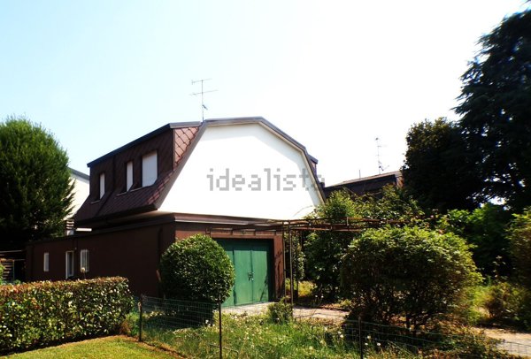 casa indipendente in vendita ad Arese