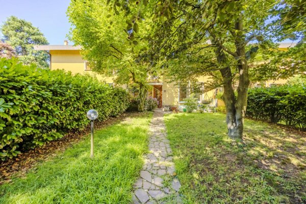 casa indipendente in vendita ad Arese