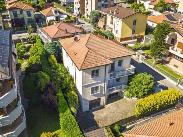 casa indipendente in vendita ad Arese
