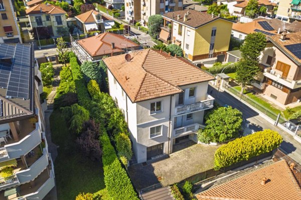 casa indipendente in vendita ad Arese