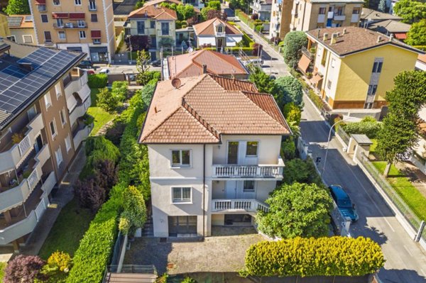 casa indipendente in vendita ad Arese