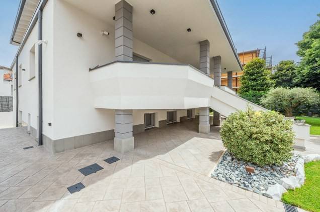 casa indipendente in vendita ad Arese