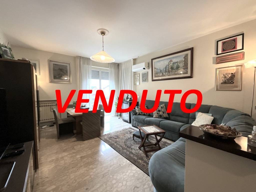 appartamento in vendita ad Arese