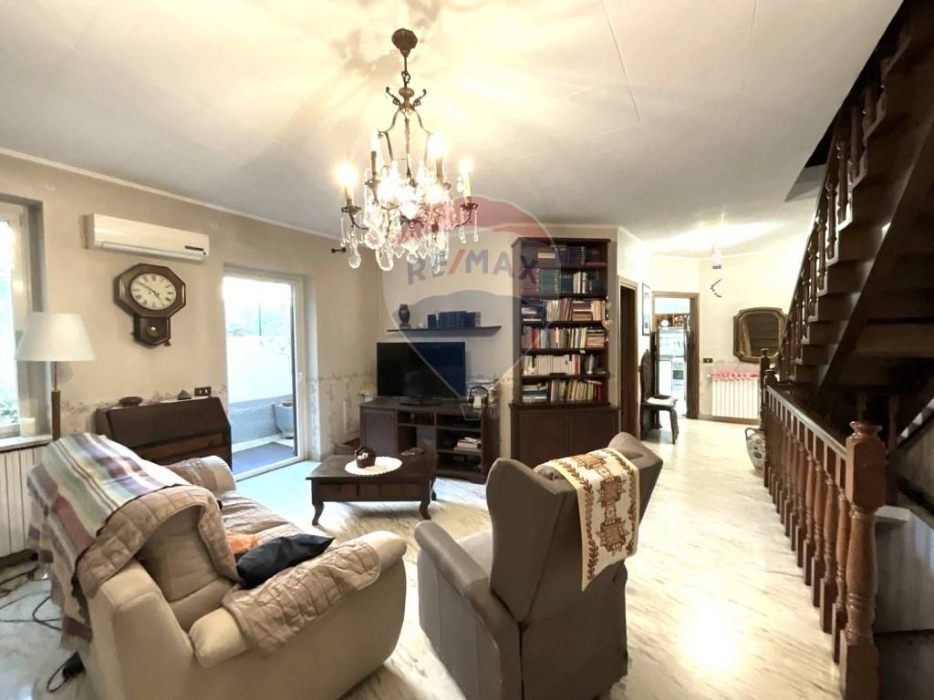 casa indipendente in vendita ad Arese