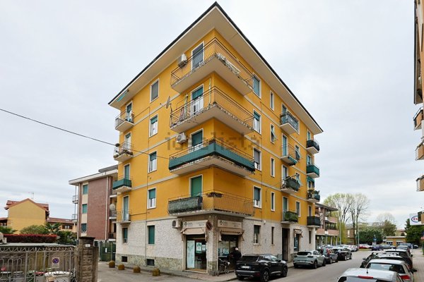 appartamento in vendita ad Arese