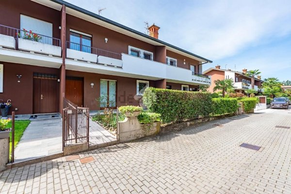 casa indipendente in vendita ad Arese