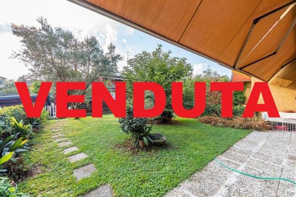 casa indipendente in vendita ad Arese