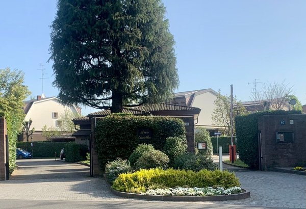 casa indipendente in vendita ad Arese