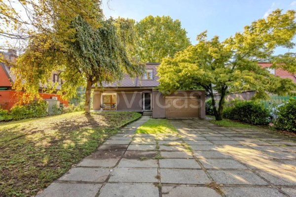 casa indipendente in vendita ad Arese