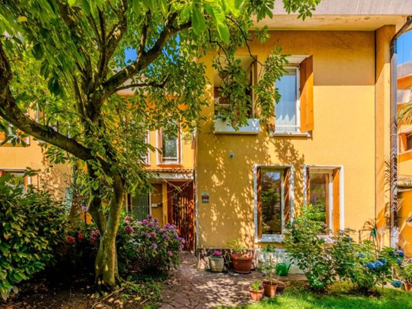 casa indipendente in vendita ad Arese