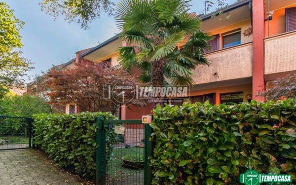 casa indipendente in vendita ad Arese