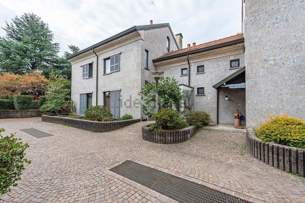 casa indipendente in vendita ad Arese