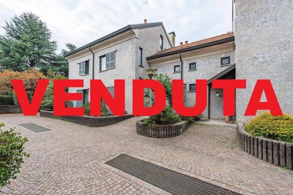 casa indipendente in vendita ad Arese