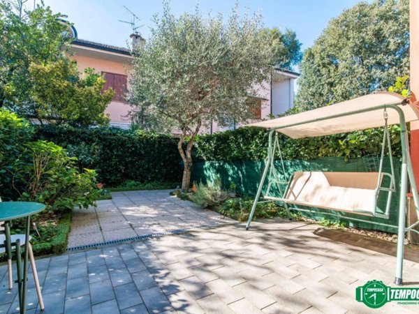 casa indipendente in vendita ad Arese