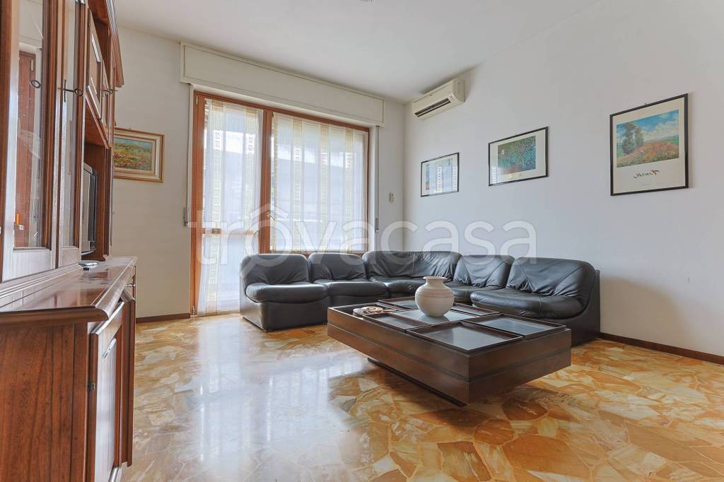 appartamento in vendita ad Arese