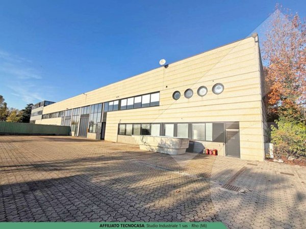 negozio in vendita ad Arese