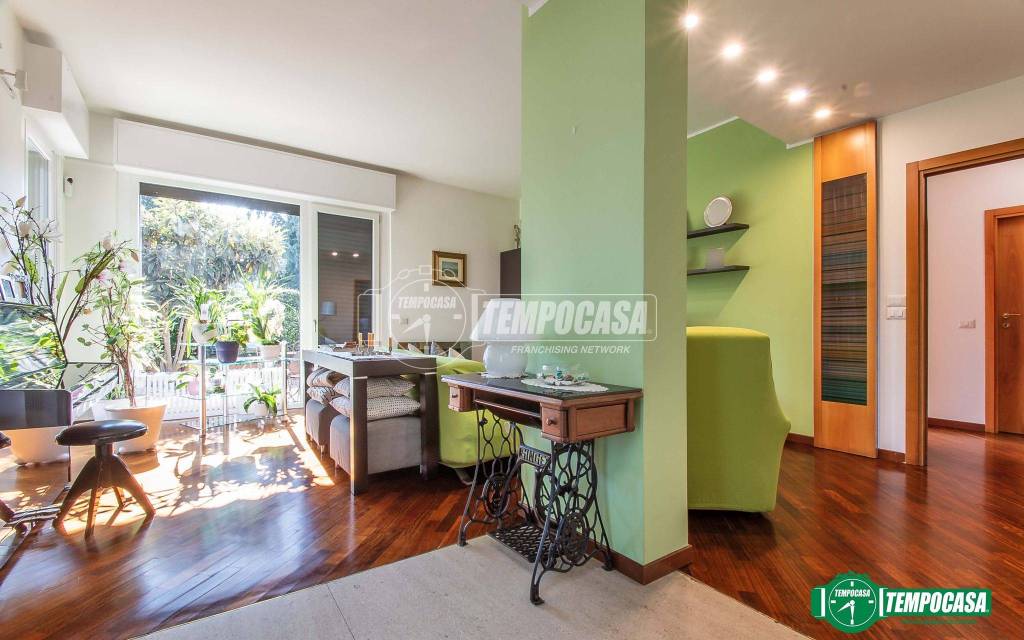 casa indipendente in vendita ad Arese