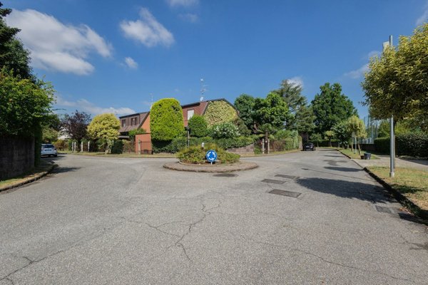 casa indipendente in vendita ad Arese