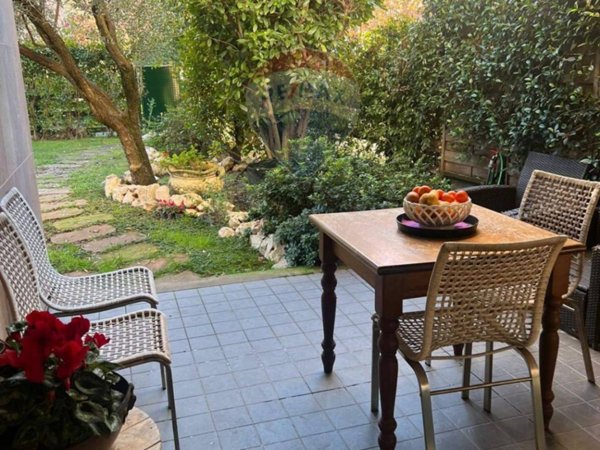 appartamento in vendita ad Arese