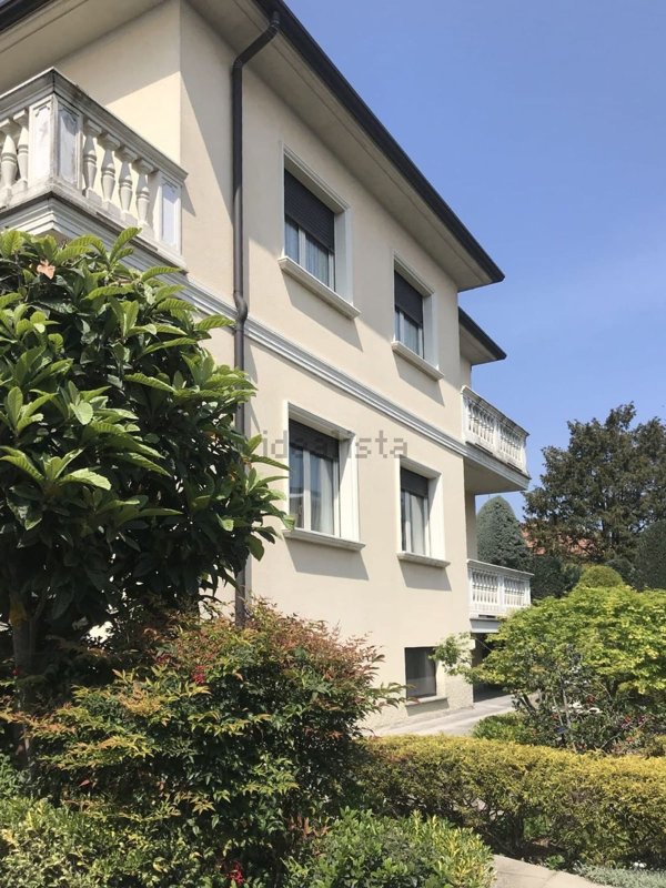 casa indipendente in vendita ad Arese