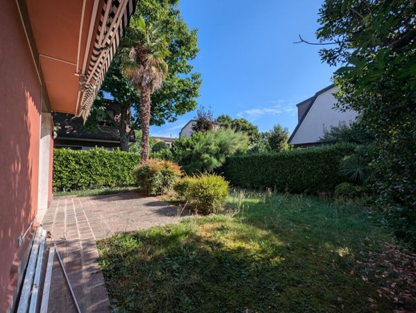 casa indipendente in vendita ad Arese