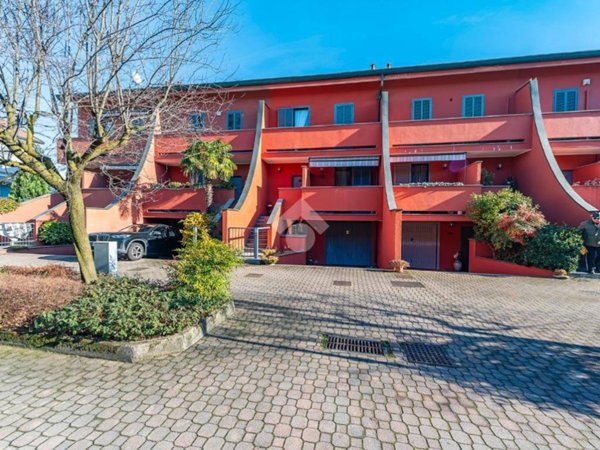 casa indipendente in vendita ad Arese