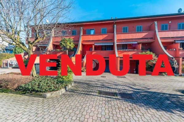casa indipendente in vendita ad Arese
