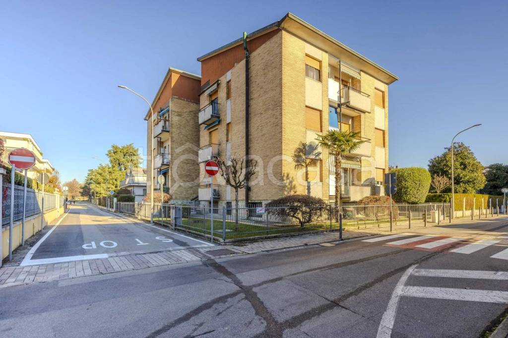 appartamento in vendita ad Arese