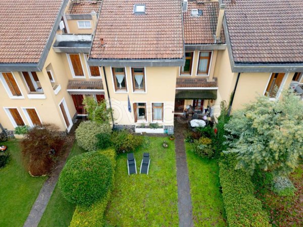 casa indipendente in vendita ad Arese