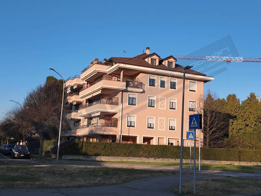 appartamento in vendita ad Arese