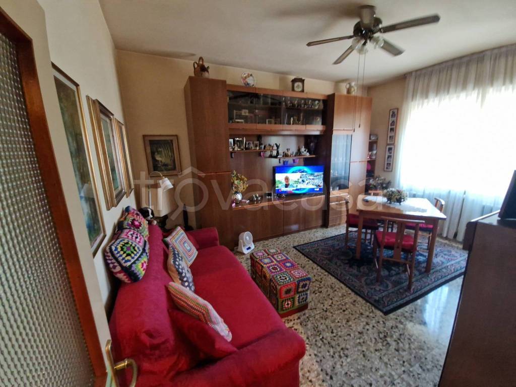 appartamento in vendita ad Arese