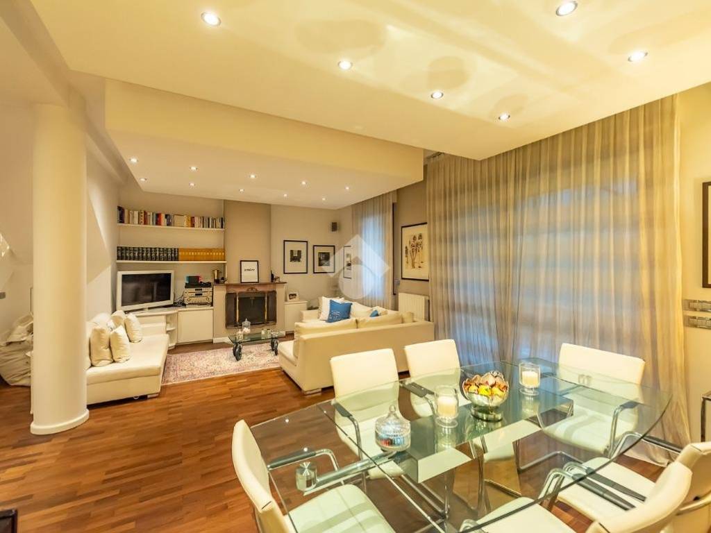 casa indipendente in vendita ad Arese