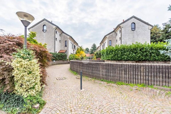 casa indipendente in vendita ad Arese