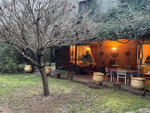 casa indipendente in vendita ad Arese