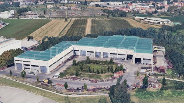 locale commerciale in vendita ad Arese