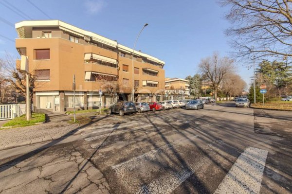 appartamento in vendita ad Arese in zona Valera