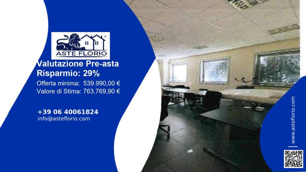 locale commerciale in vendita ad Arese