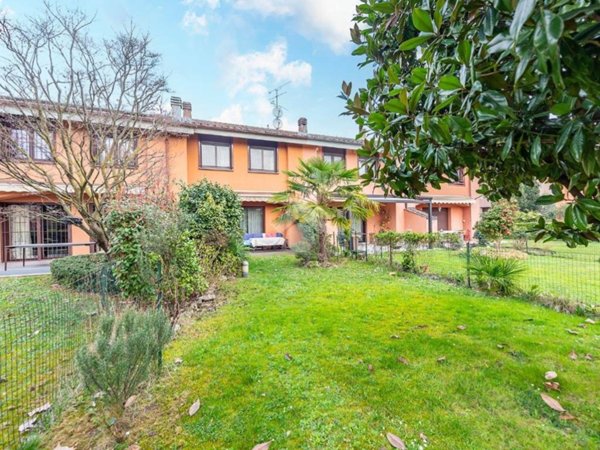 casa indipendente in vendita ad Arese