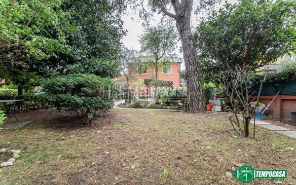 casa indipendente in vendita ad Arese