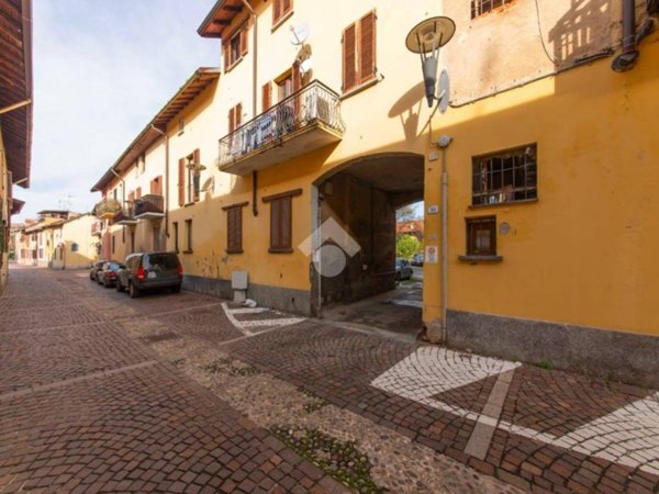 casa indipendente in vendita ad Arese