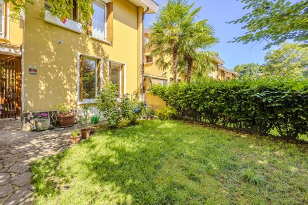 casa indipendente in vendita ad Arese