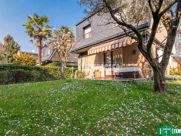 casa indipendente in vendita ad Arese