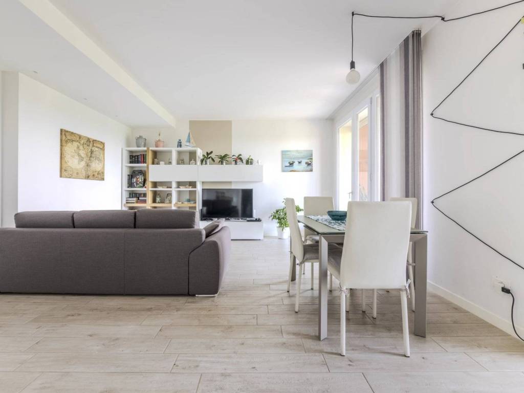 appartamento in vendita ad Arese