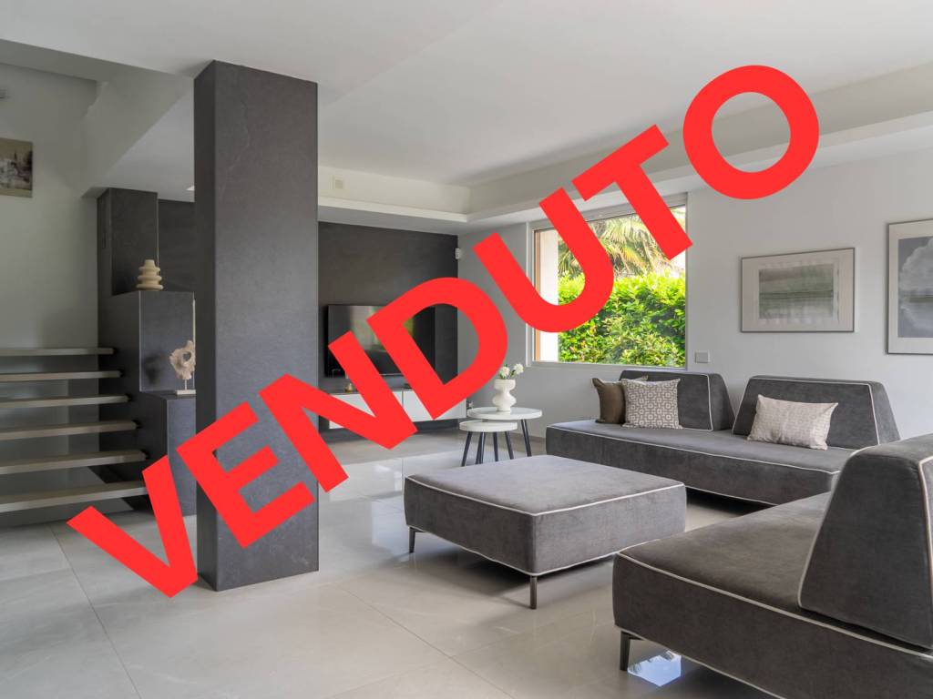 casa indipendente in vendita ad Arese