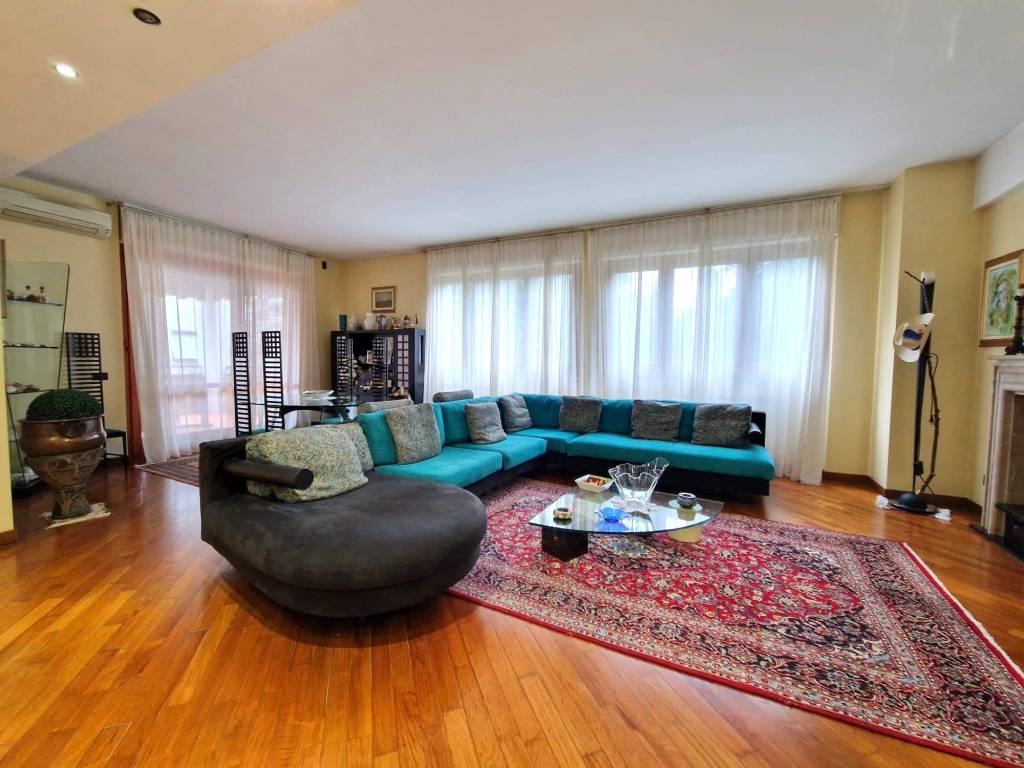 appartamento in vendita ad Arese