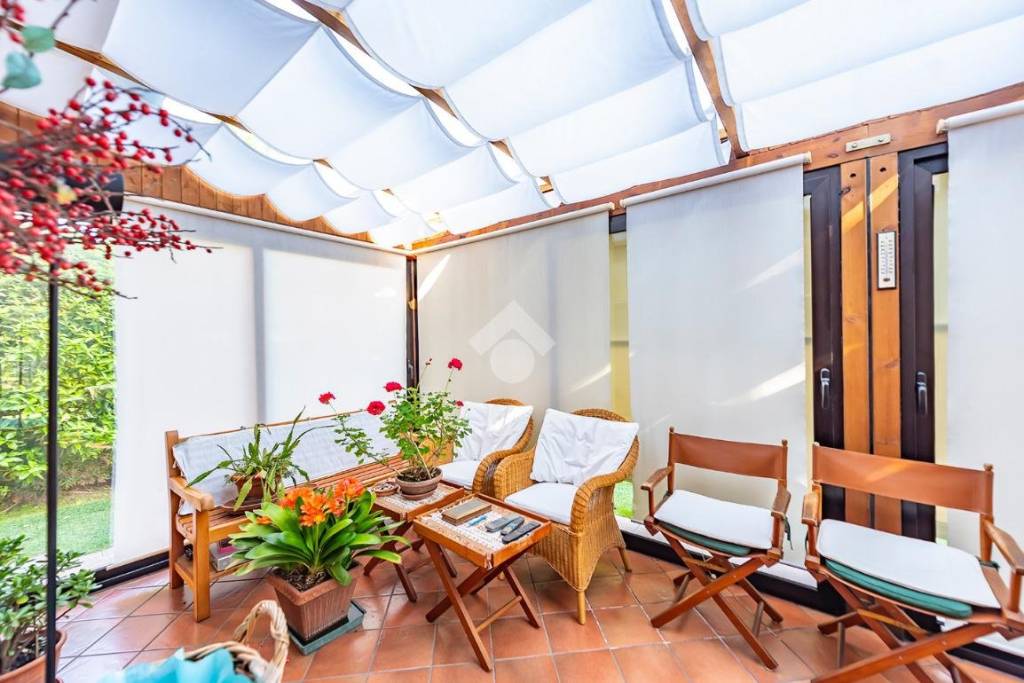 casa indipendente in vendita ad Arese