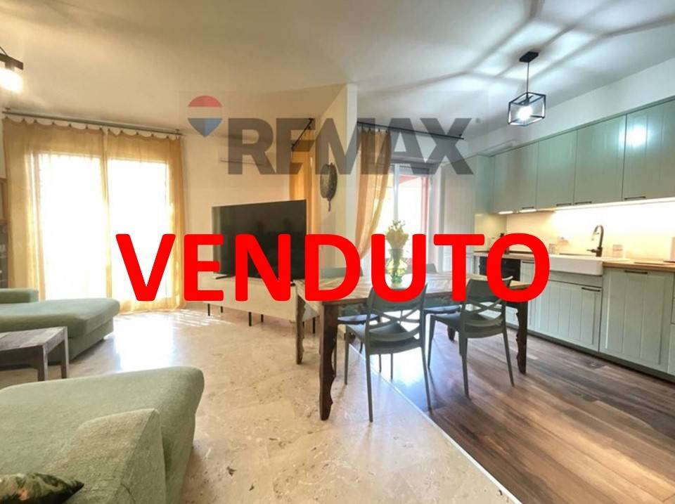 appartamento in vendita ad Arese in zona Valera