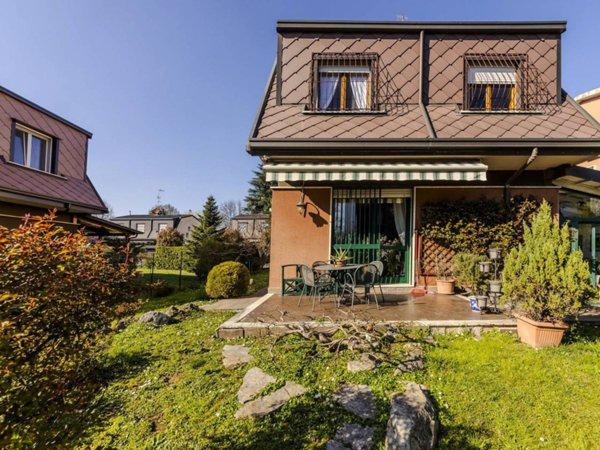 casa indipendente in vendita ad Arese