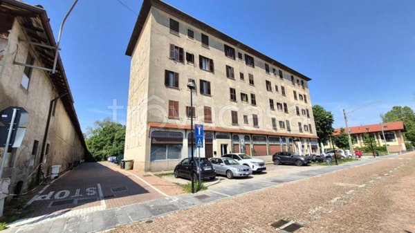 appartamento in vendita ad Arese in zona Valera