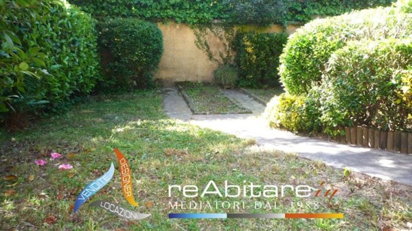 casa indipendente in vendita ad Arese